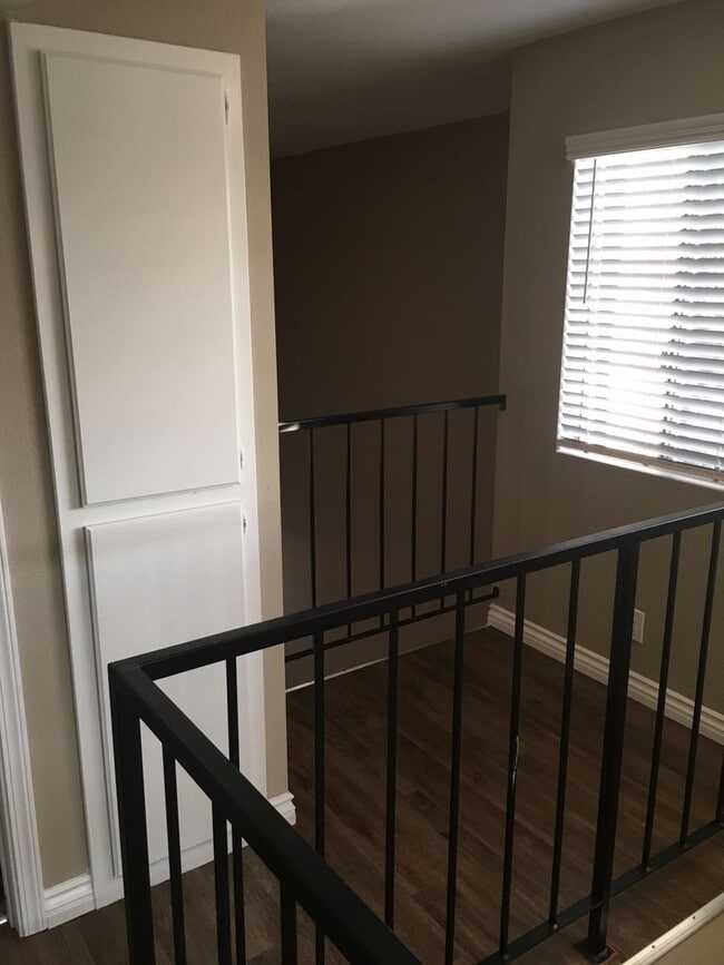 Building Photo - 859-861 Mola Vista Way