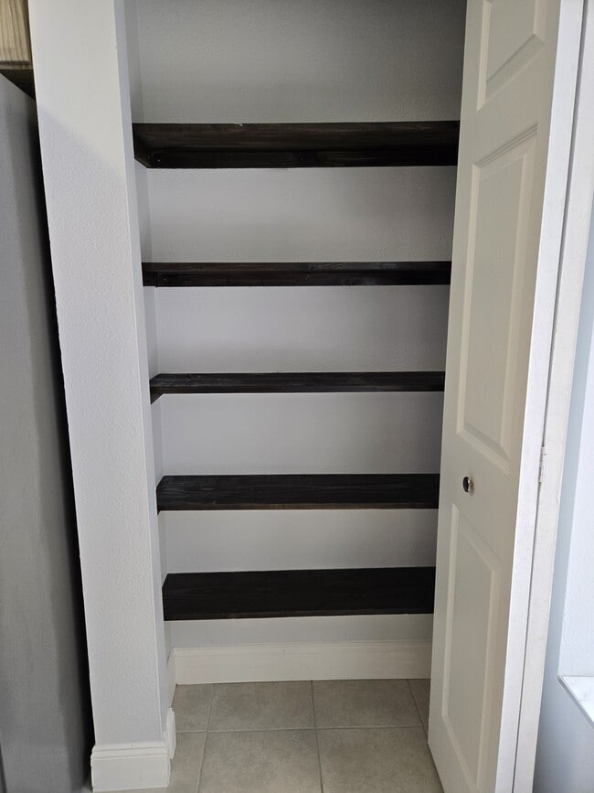 Building Photo - 3080 Fox Ln