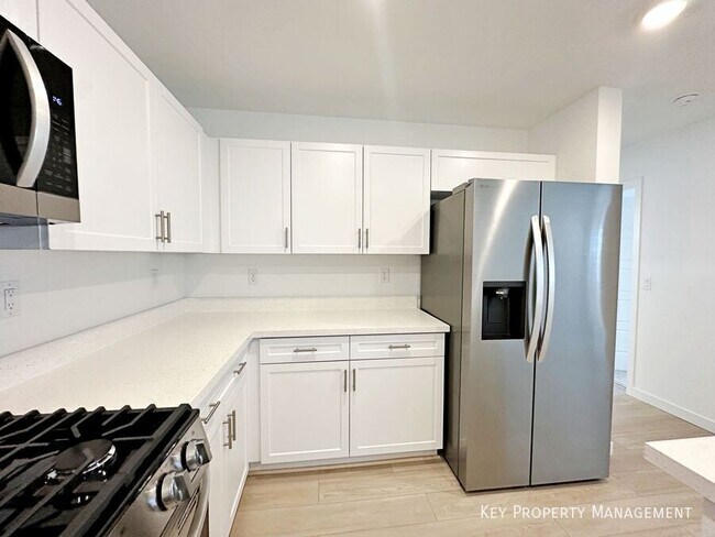 Building Photo - 4241 Vivenda St