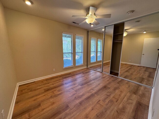 Building Photo - 5572 Magnolia Terrace