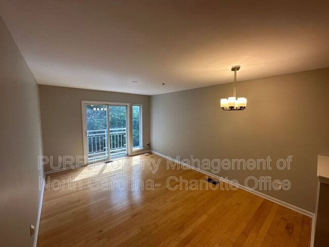 Building Photo - 3911 Picasso Court