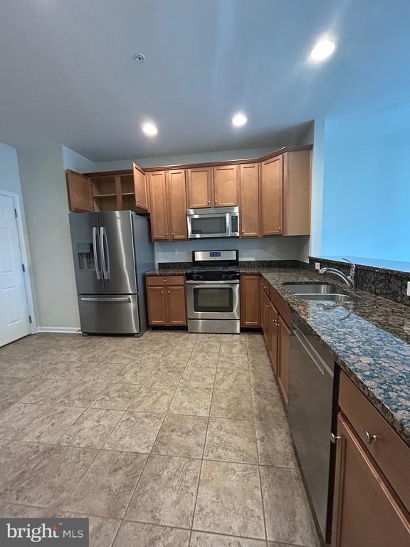 Building Photo - 44 Clement Ct