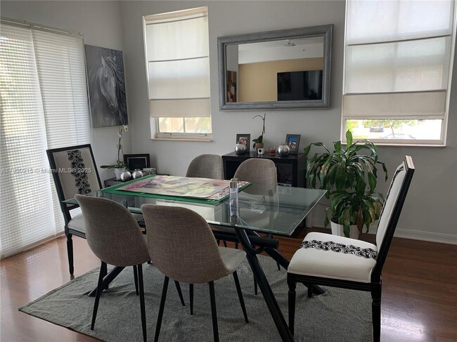 Building Photo - 10855 NW 102nd Pl