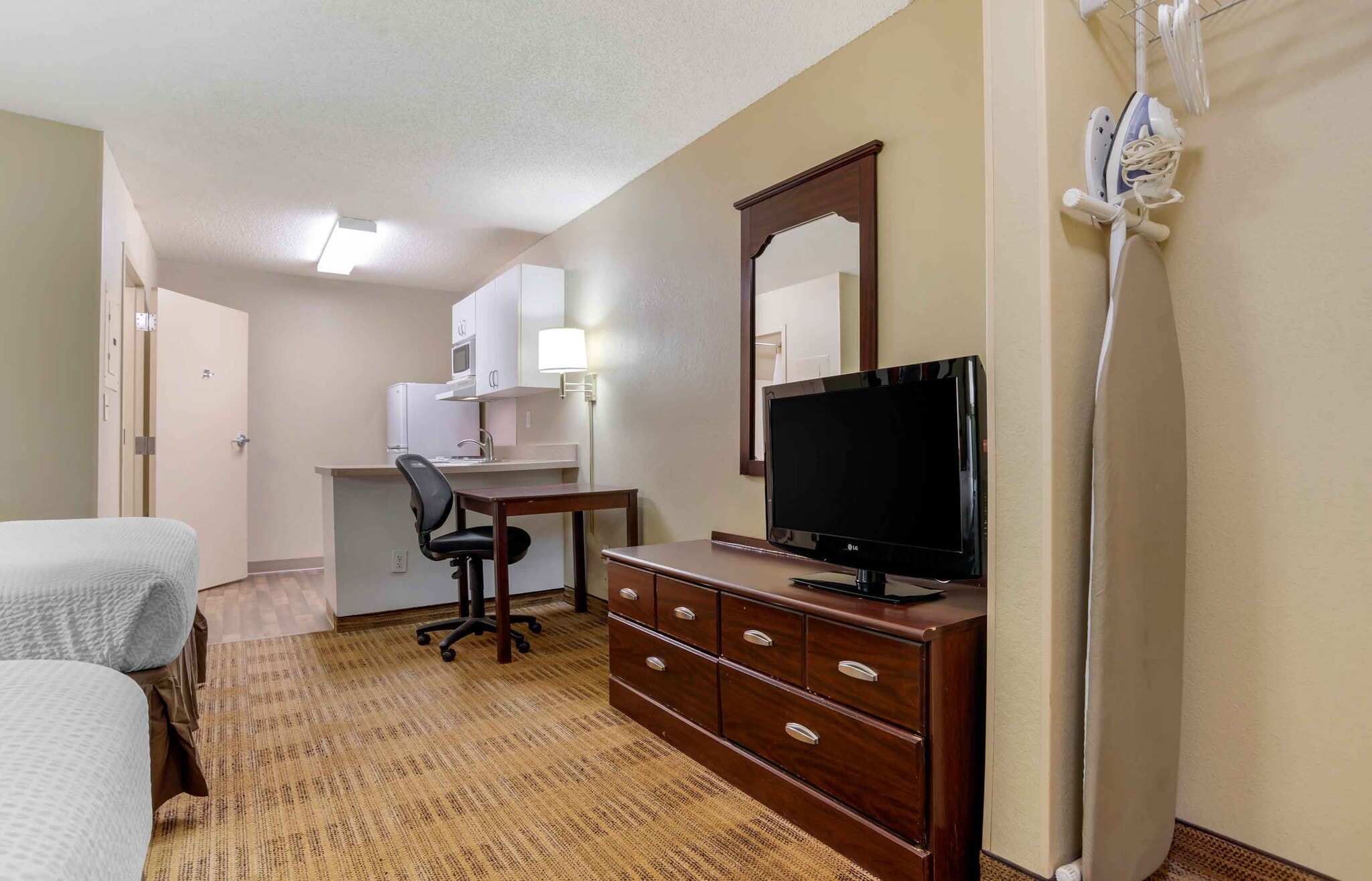 Building Photo - Furnished Studio-Huntsville - U.S. Space a...