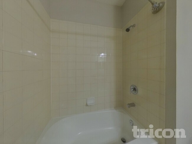 Building Photo - 3208 Macintosh Rd