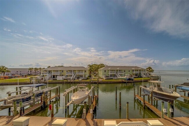 Building Photo - 5196 Beach Dr SE