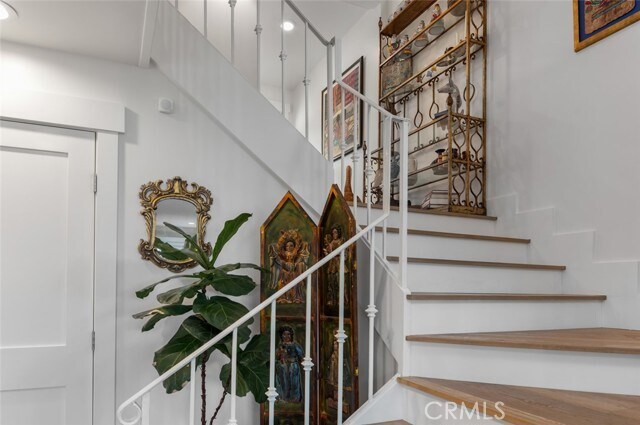 Building Photo - 2165 Vista Entrada Vis