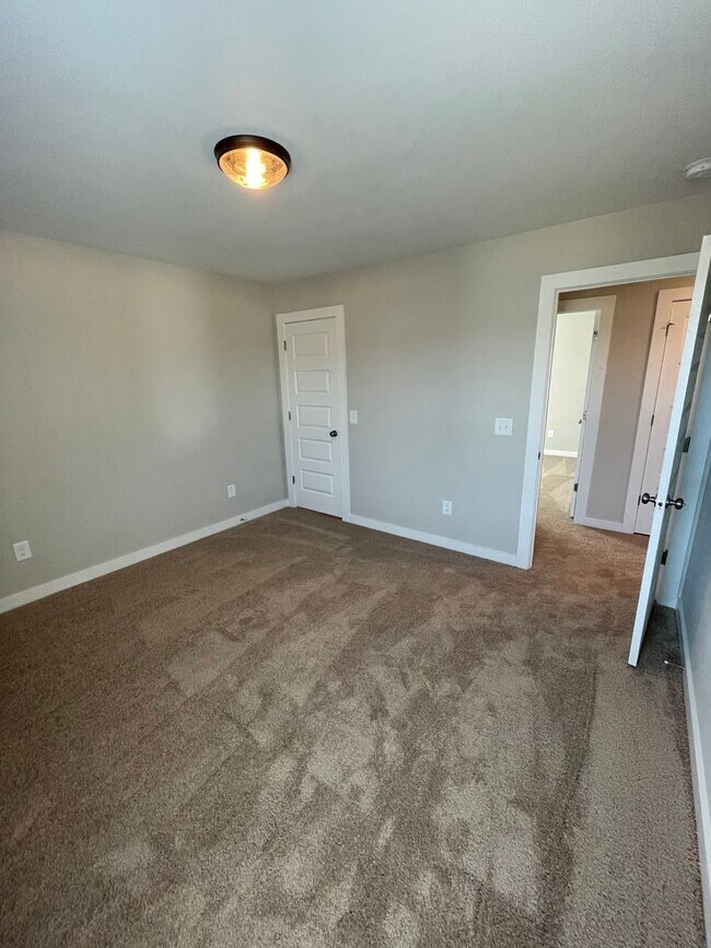 Building Photo - Home for Rent in Calera, AL!!! Available to View with 48 Hour Notice!!!