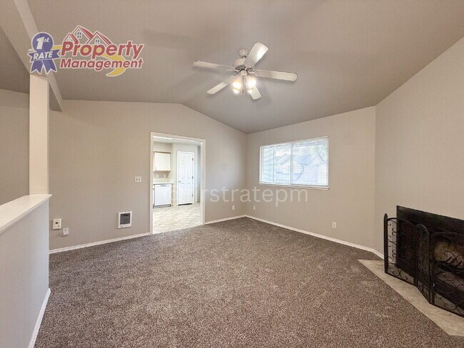 Building Photo - 5651 W Dorian Ln