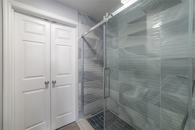 Building Photo - 501 Knights Run Ave