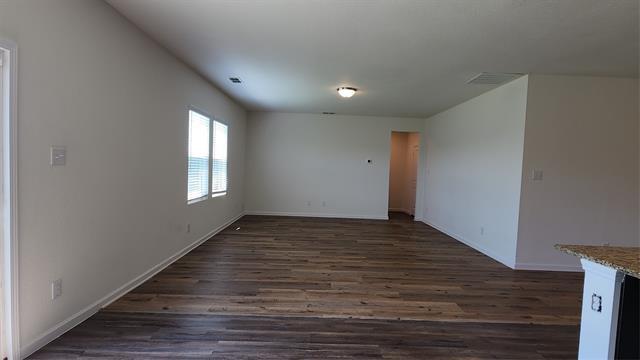 Building Photo - 1824 Wolf Run