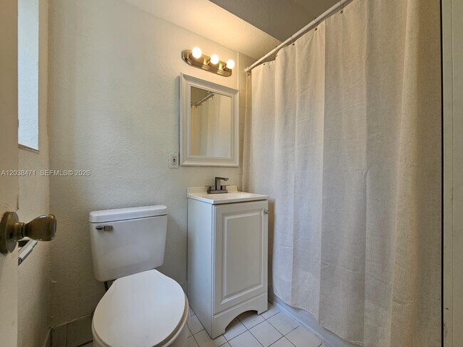 Building Photo - 300 NW 84th Terrace