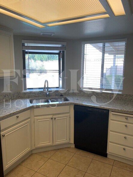 Building Photo - 7475 Babbs Ct