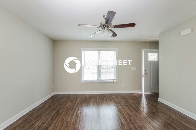 Building Photo - 3 Bedroom Pet-Friendly Home in Kannapolis, NC with Main Street Renewal