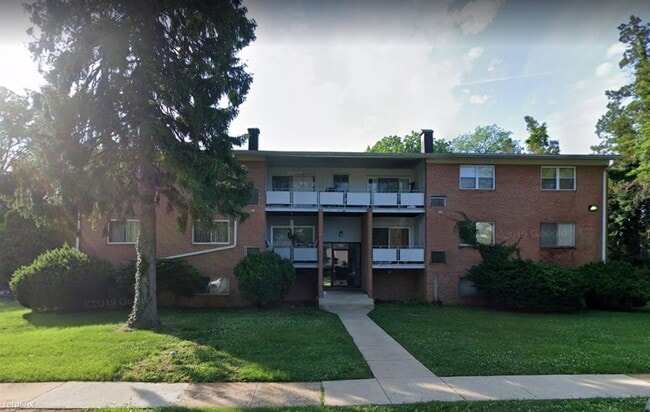 Primary Photo - 3901 Pinkney Rd