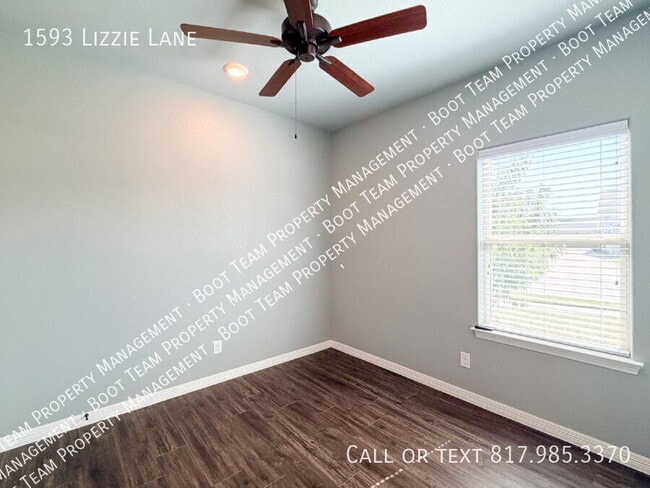 Building Photo - 1593 Lizzie Ln