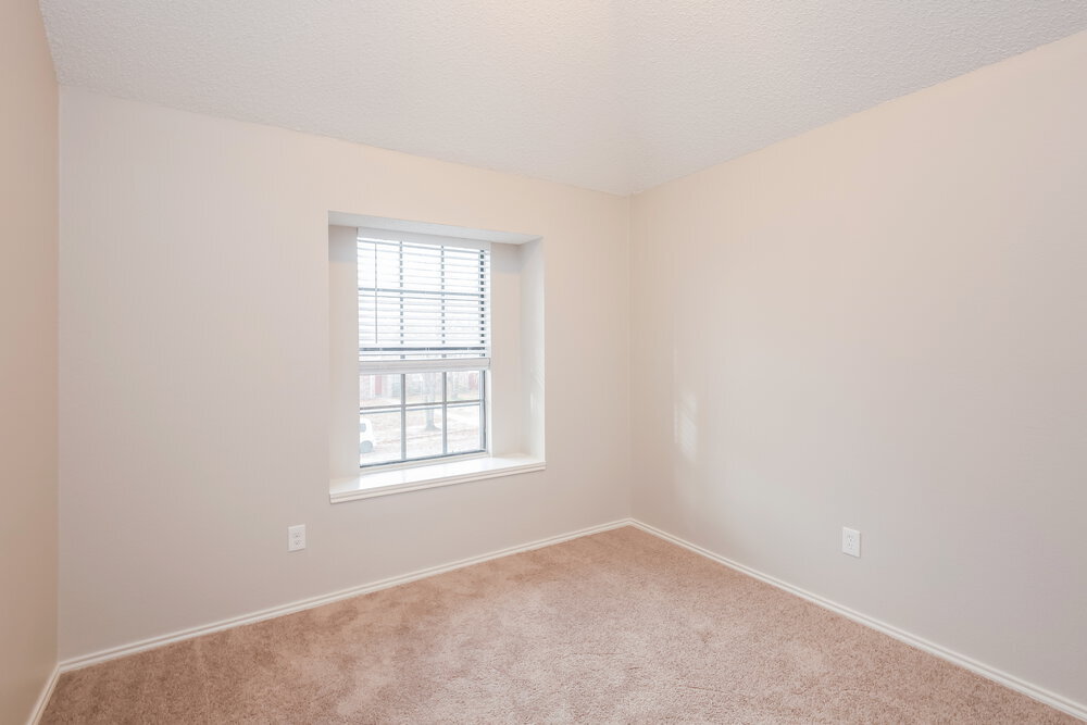 Building Photo - 2241 Collier Ct