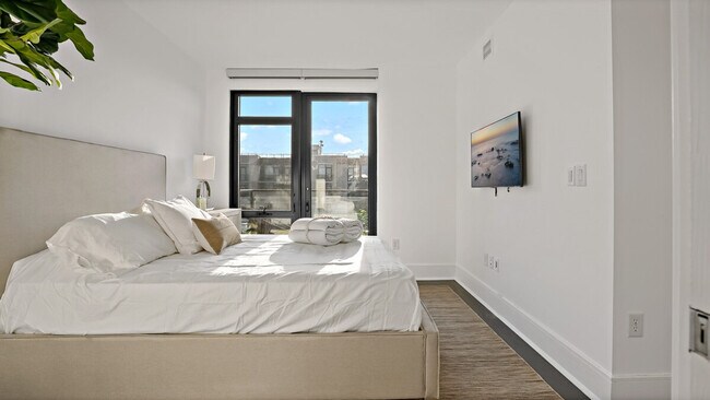 Building Photo - 1722 6th St NW