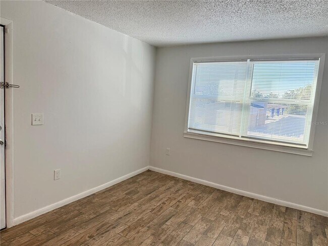 Building Photo - 9013 Westchester Cir