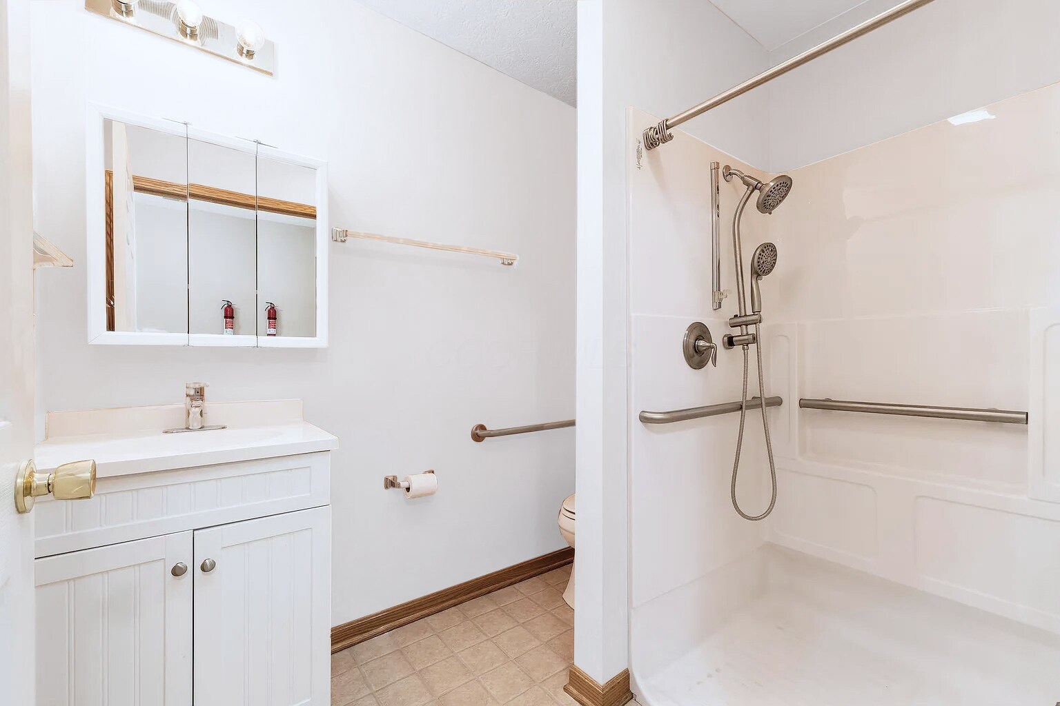 Bathroom - 392 Race St