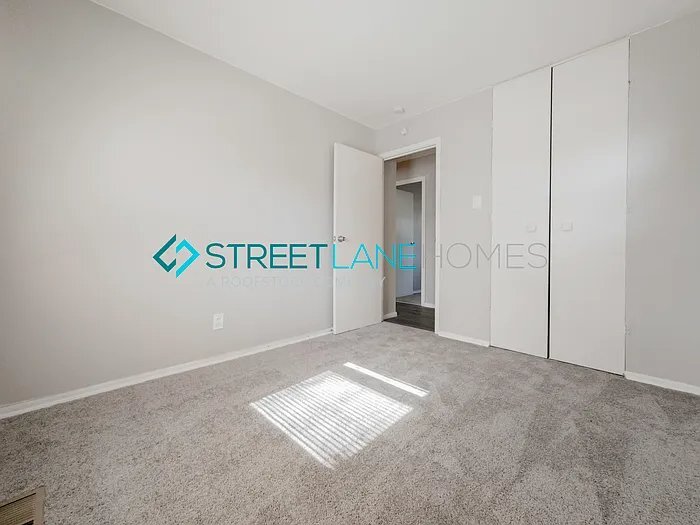 Building Photo - 1309 Cabrillo Dr