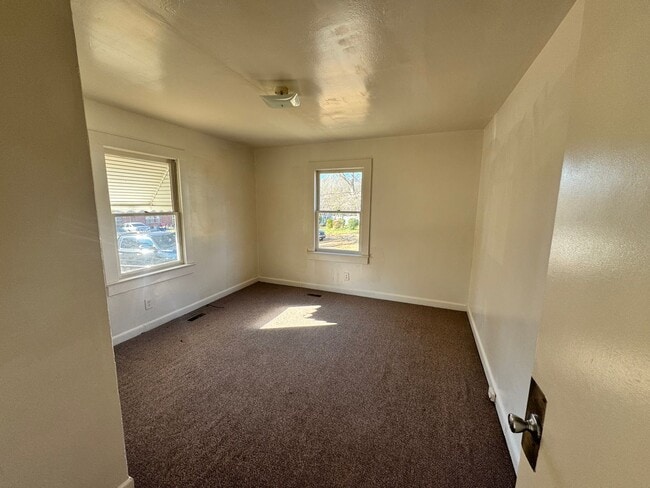 Building Photo - 2/1 in City of Shelby