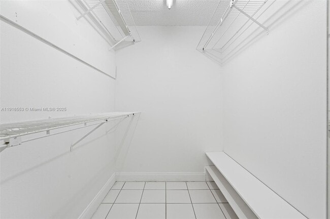 Building Photo - 7003 Crown Gate Ct