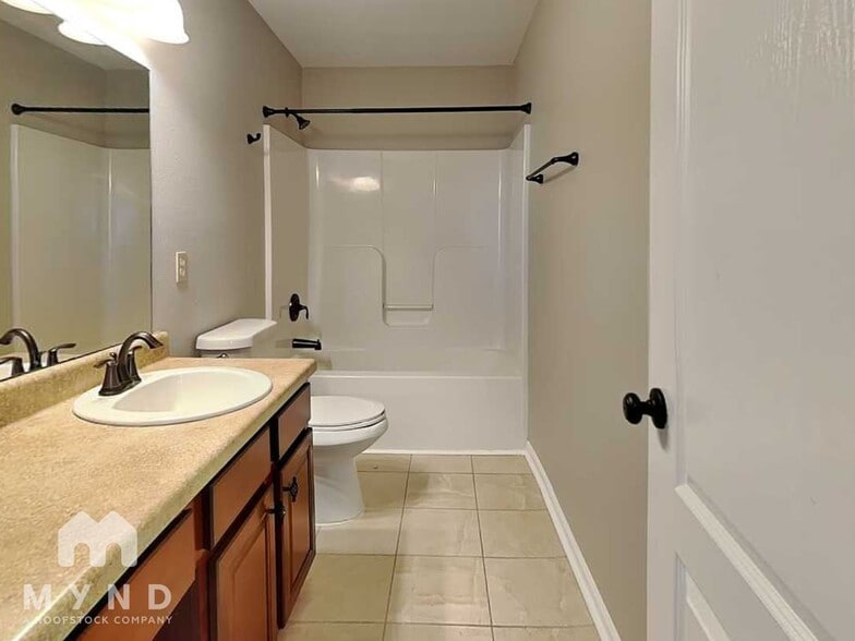 Building Photo - 29877 Glenrose Way