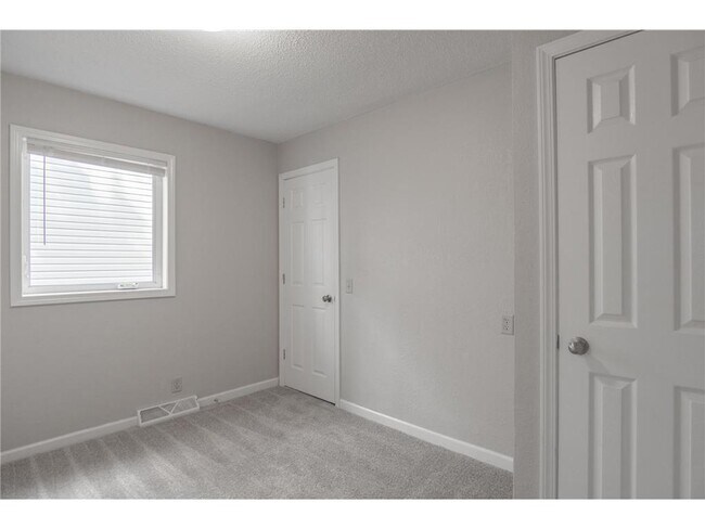 Building Photo - 1183 Edgerton St