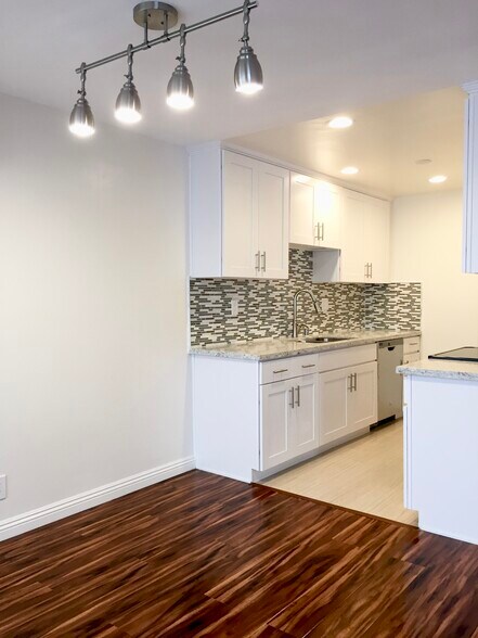 Building Photo - 1130 9th St