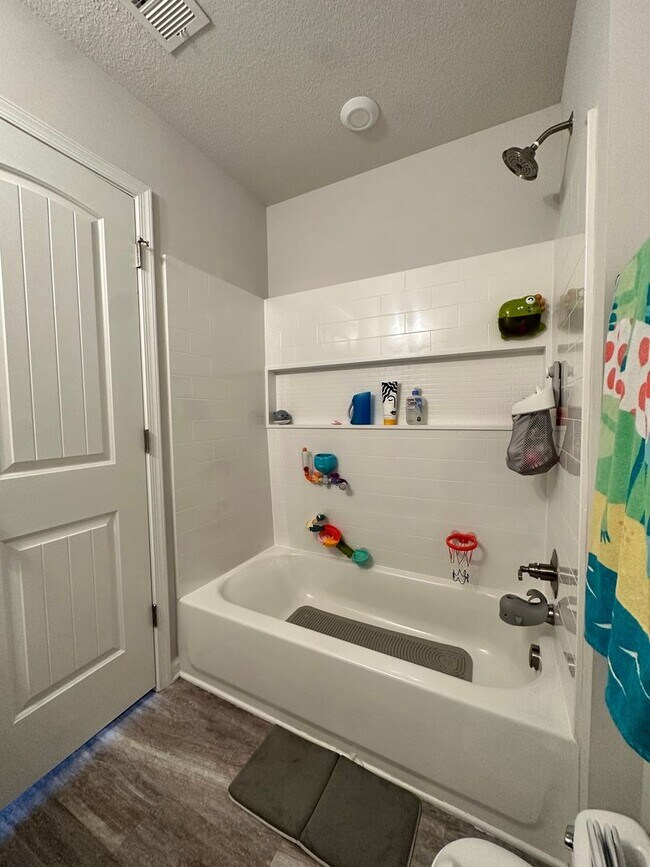 Building Photo - New construction 3 bedroom, 3.5 bathroom c...