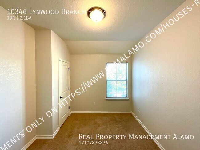 Building Photo - 10346 Lynwood Branch