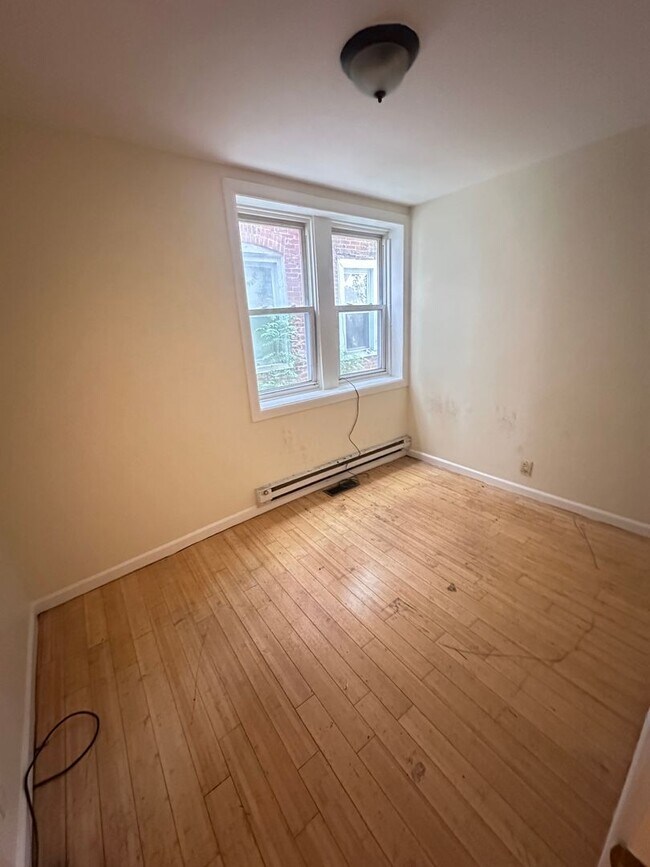 Primary Photo - 5019 Walnut St