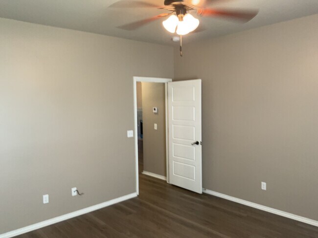 Building Photo - 1308 Penn Ln