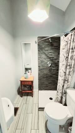 Building Photo - Jubilee House