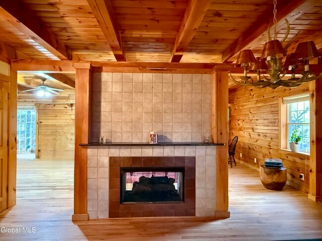 Building Photo - 7 McGowan Way