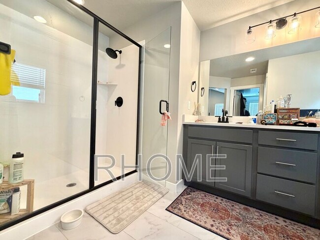 Building Photo - 5066 Elmfield Wy