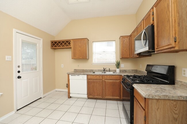 Building Photo - 17326 Harmony Hill Dr