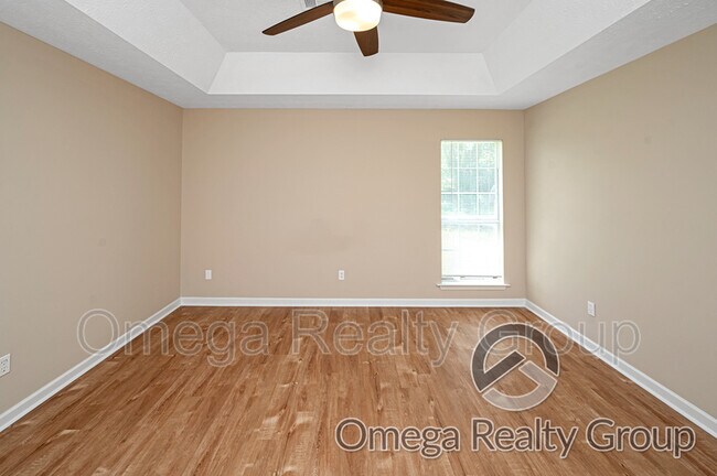 Building Photo - 536 Deer Path