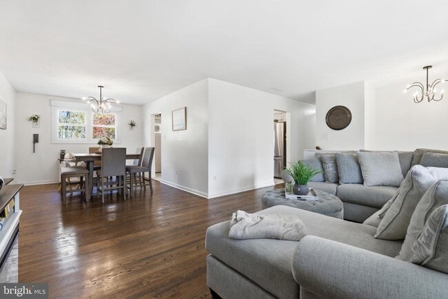 Building Photo - 6906 Berkshire Dr