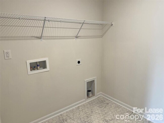 Building Photo - 122 Old Home Rd