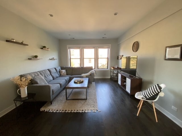 Building Photo - 3548 N Racine Ave