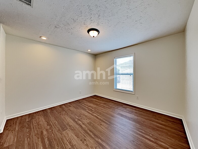 Building Photo - 3509 Juneberry Way