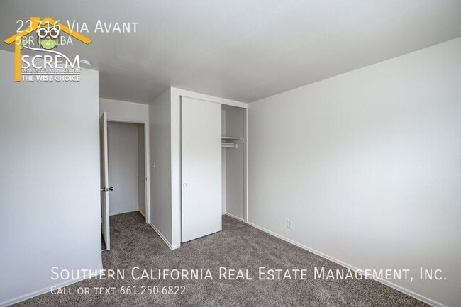 Building Photo - 23716 Vía Avant