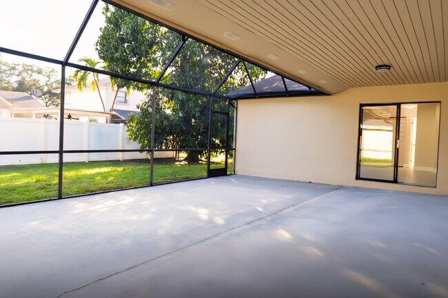 Building Photo - 11516 SW 54th St