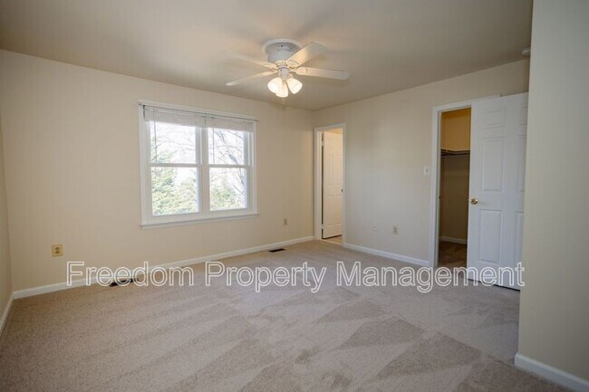 Building Photo - 8768 Tomislav St