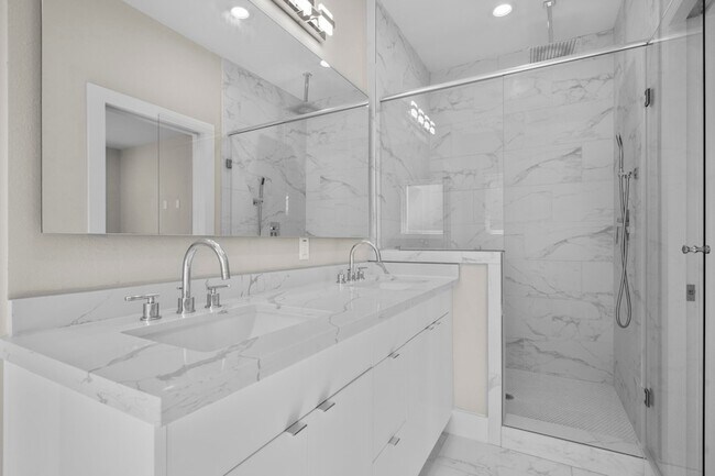 Building Photo - 861 Prosper St