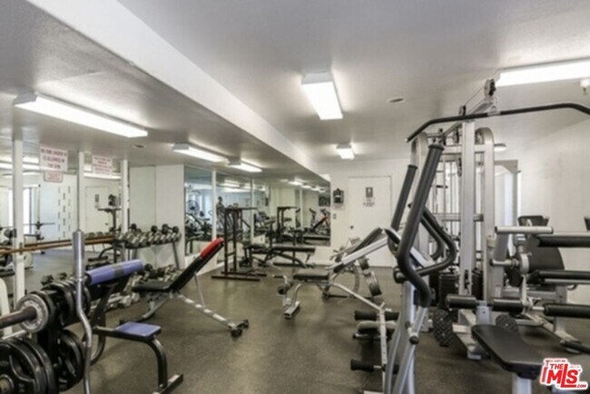 Building Photo - 7765 W 91st St