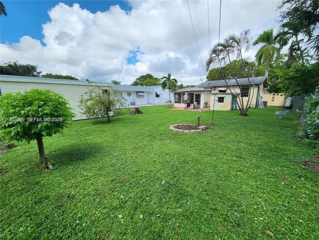 Building Photo - 1820 Coolidge St