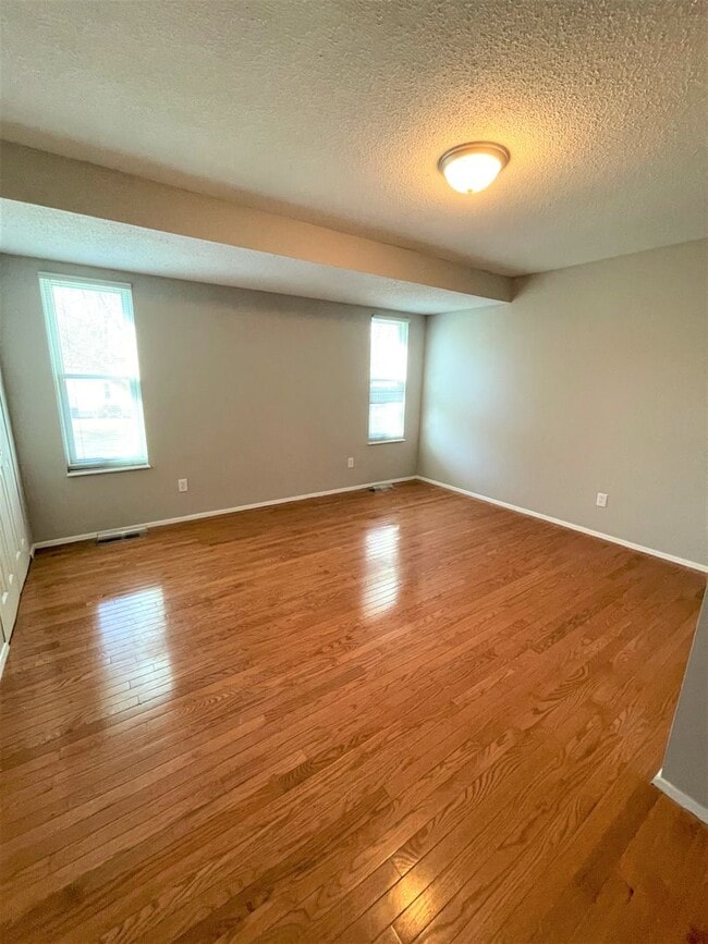 Building Photo - Charming 3 Bed/2 Bath Brick Ranch Home in ...